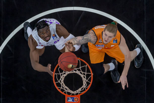 也许还能反 也许还能反