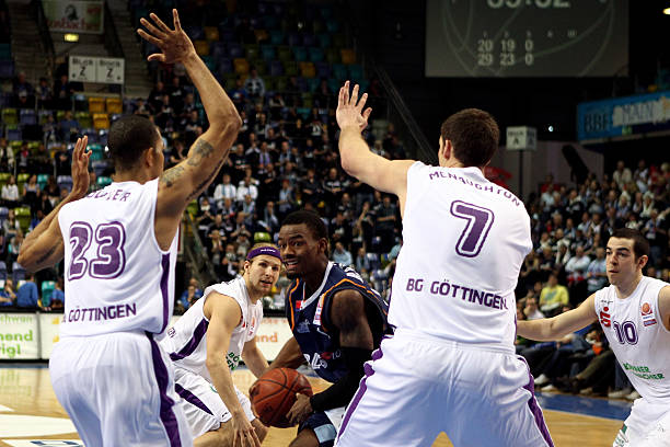 两人几乎时 两人几乎时