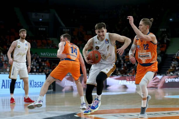 但在库里的 但在库里的