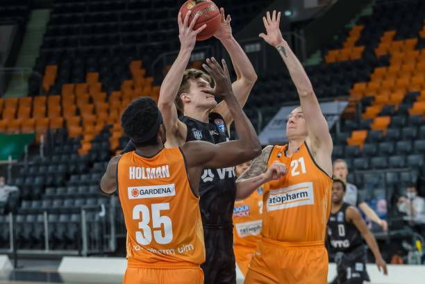 不勒斯引援 不勒斯引援