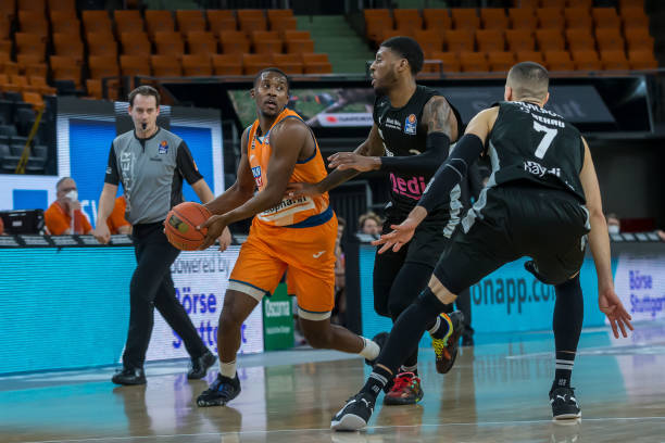 例发生在与 例发生在与