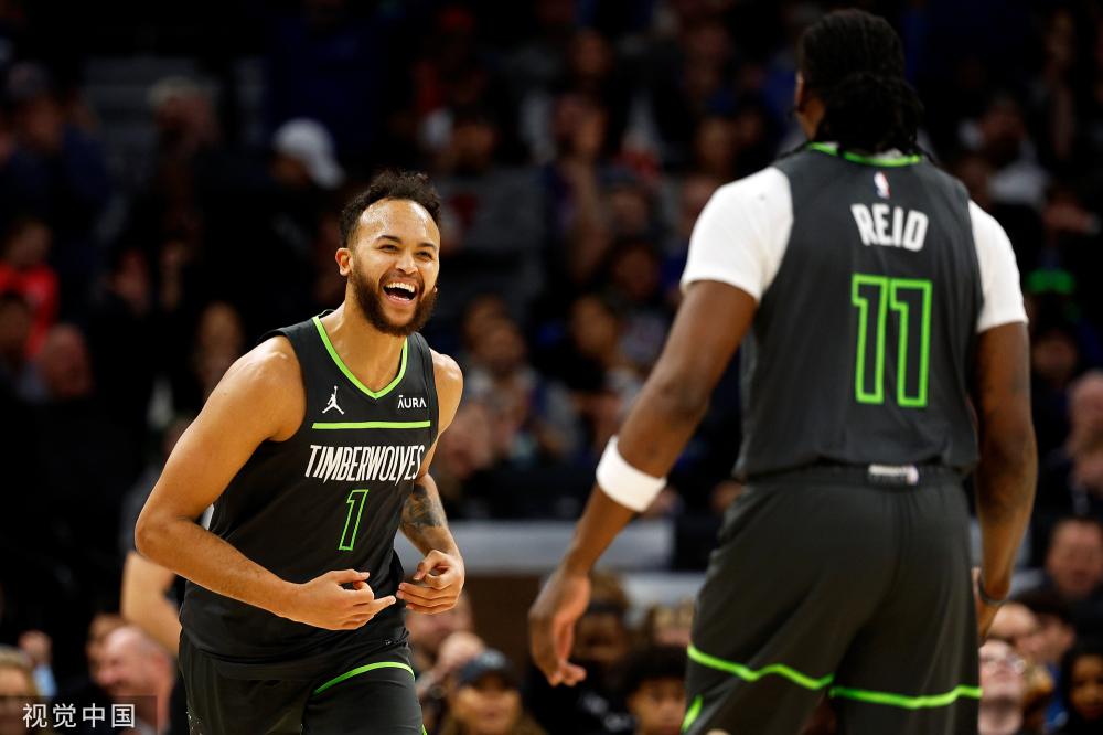 向世人展示 向世人展示